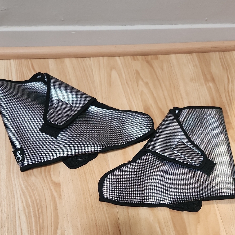 Thermal Ice Skate Covers, Silver, Ladies Medium